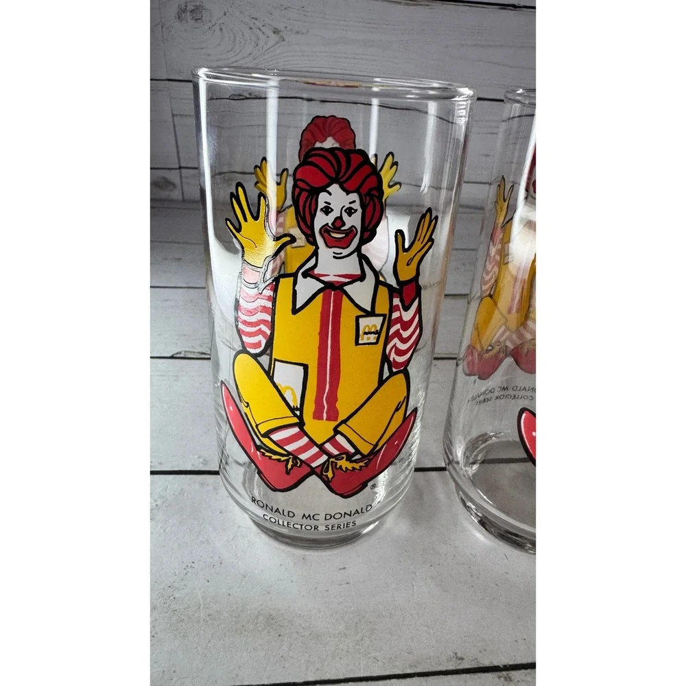 Vintage 1977 Ronald McDonald Collector Series Drinking‎ Glasses Set of 2 Clear